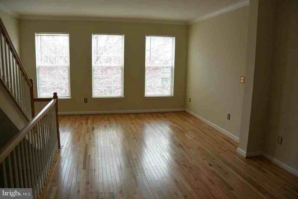 5302 Chieftain Cir - Photo 2 of 30