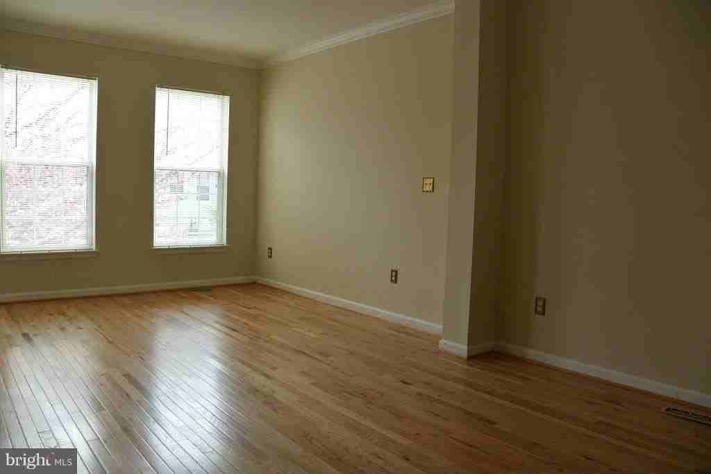 5302 Chieftain Cir - Photo 3 of 30