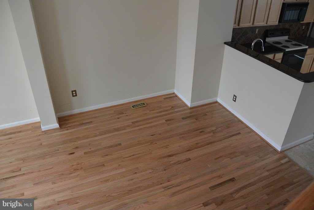 5302 Chieftain Cir - Photo 7 of 30