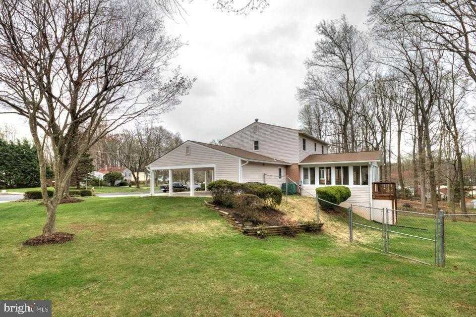 4700 Playfield St - Photo 3 of 22