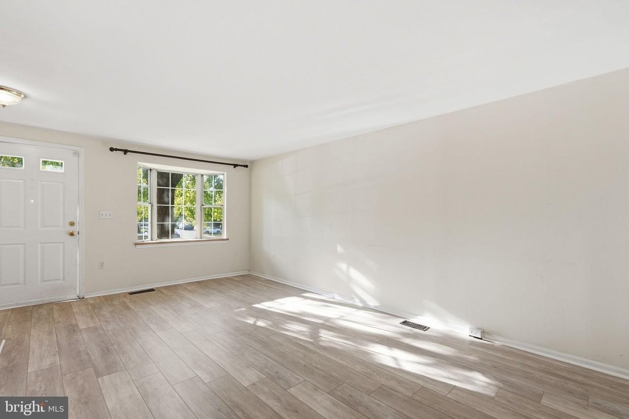 129 Bickel Ct - Photo 4 of 22