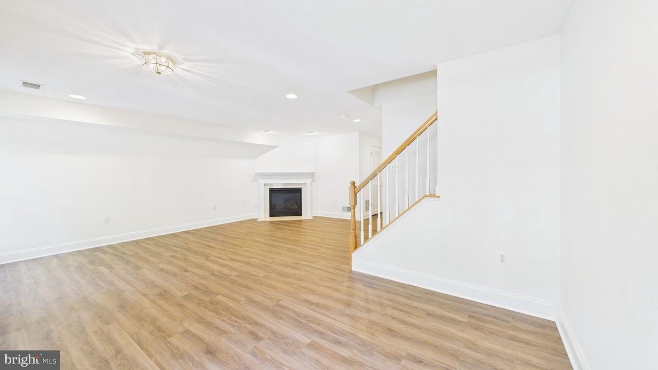 25807 Turlough Ter - Photo 7 of 50