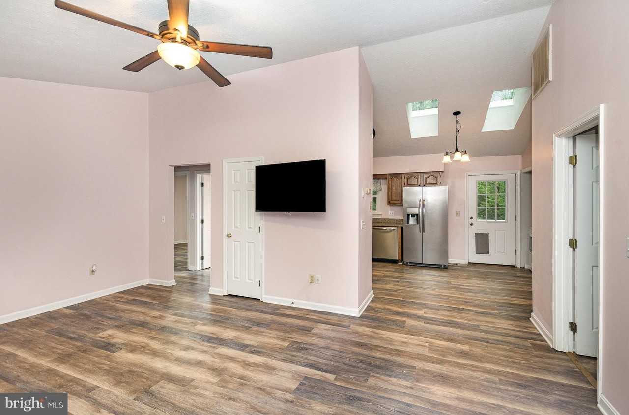 12401 Wilderness Park Dr - Photo 5 of 25