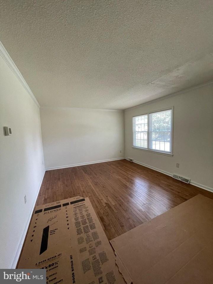 5516 Bounds St - Photo 3 of 23