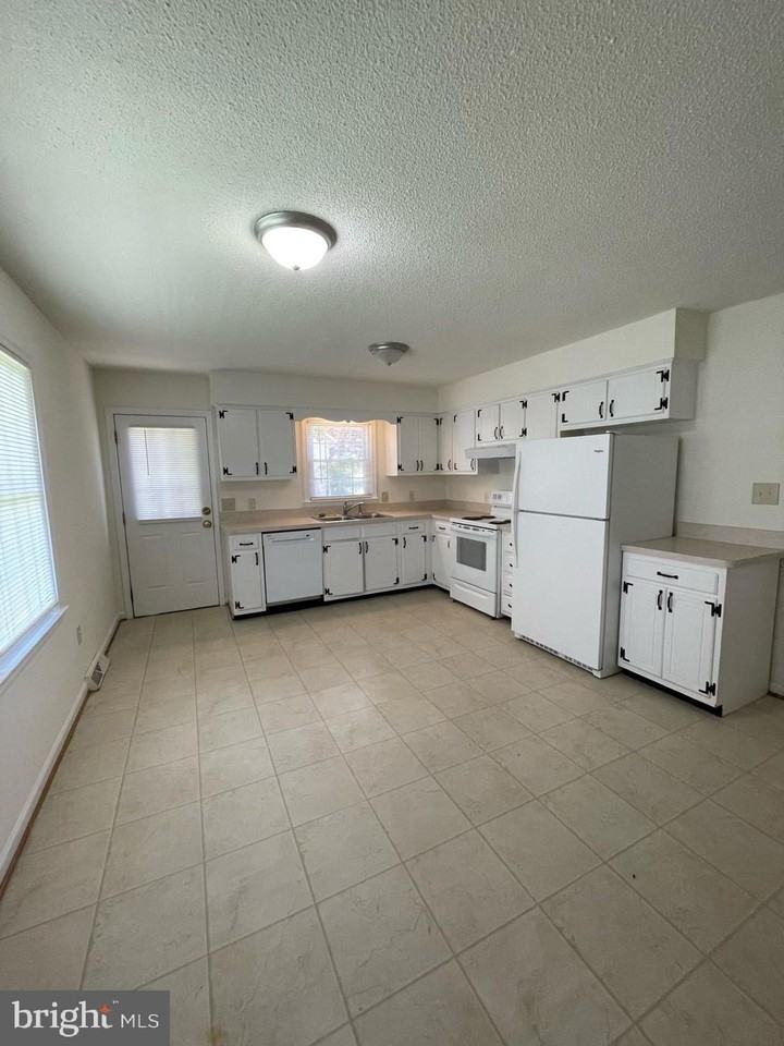 5516 Bounds St - Photo 6 of 23