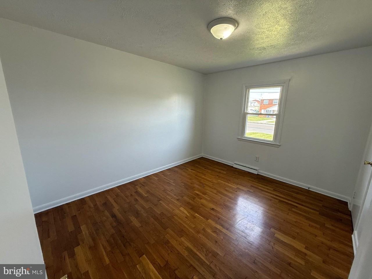 103 Taft Ave - Photo 6 of 8