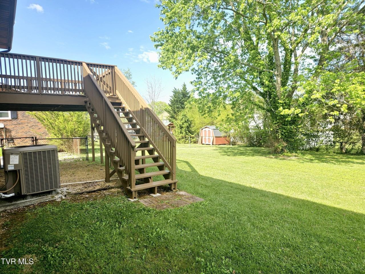 2910 Newbern Dr - Photo 6 of 24
