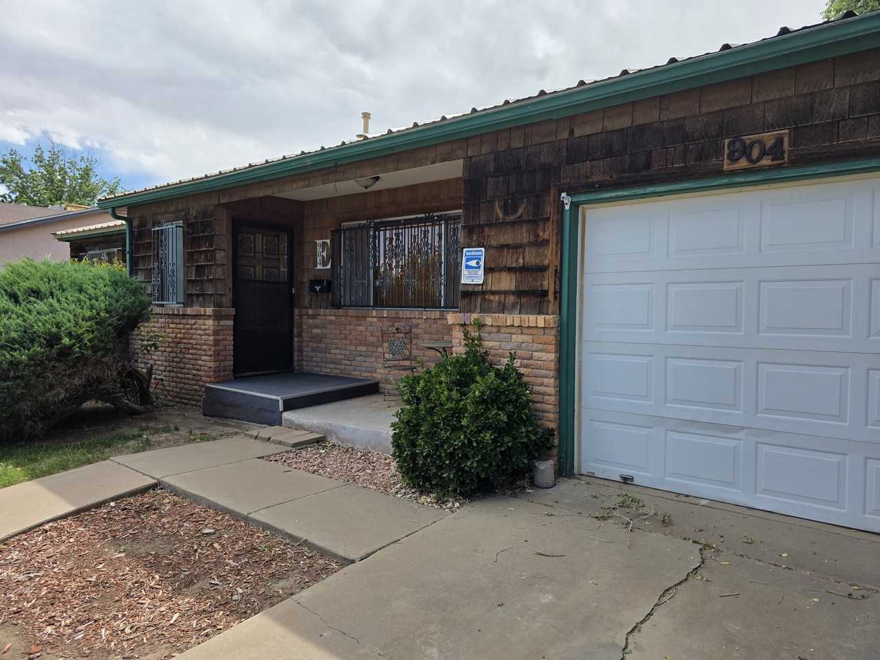 904 Avenida Del Sumbre #1 - Photo 2 of 10