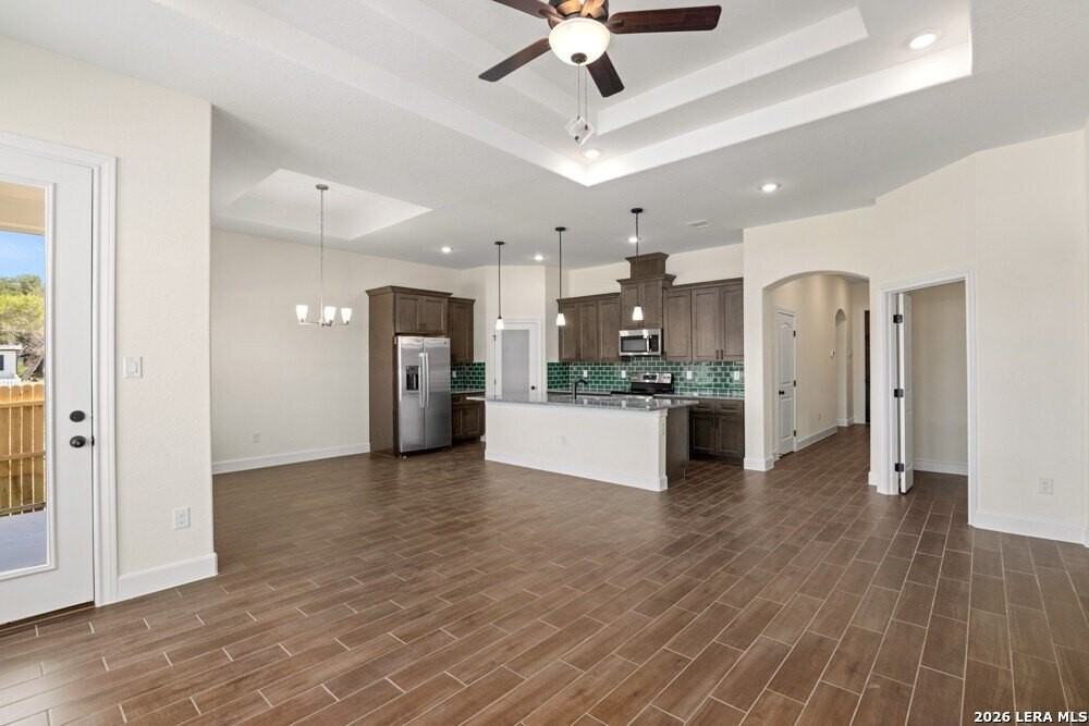 406 Park Cir - Photo 6 of 27