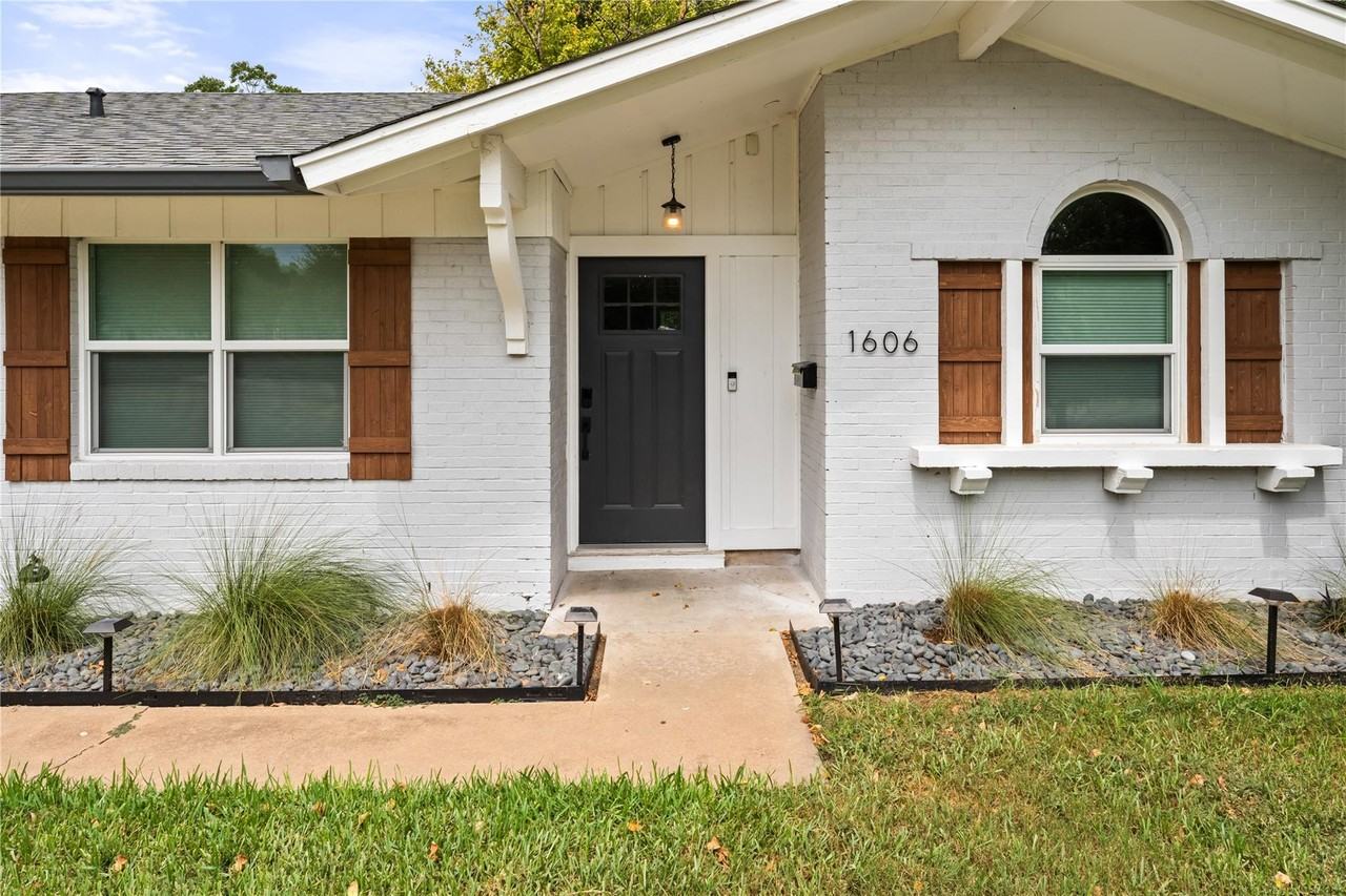 1606 Colony Creek Dr - Photo 5 of 28