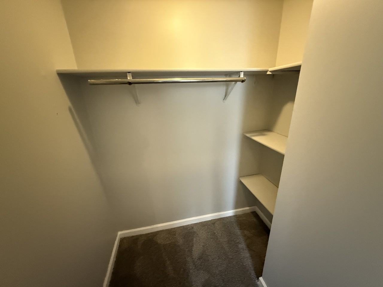 121 Chestnut Ave #A - Photo 3 of 20