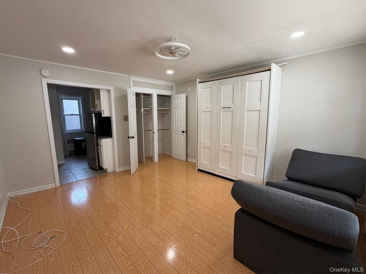 830 E Broadway ##106 - Photo 2 of 6
