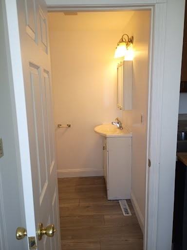 218 S Saint Clair St #1 - Photo 5 of 6