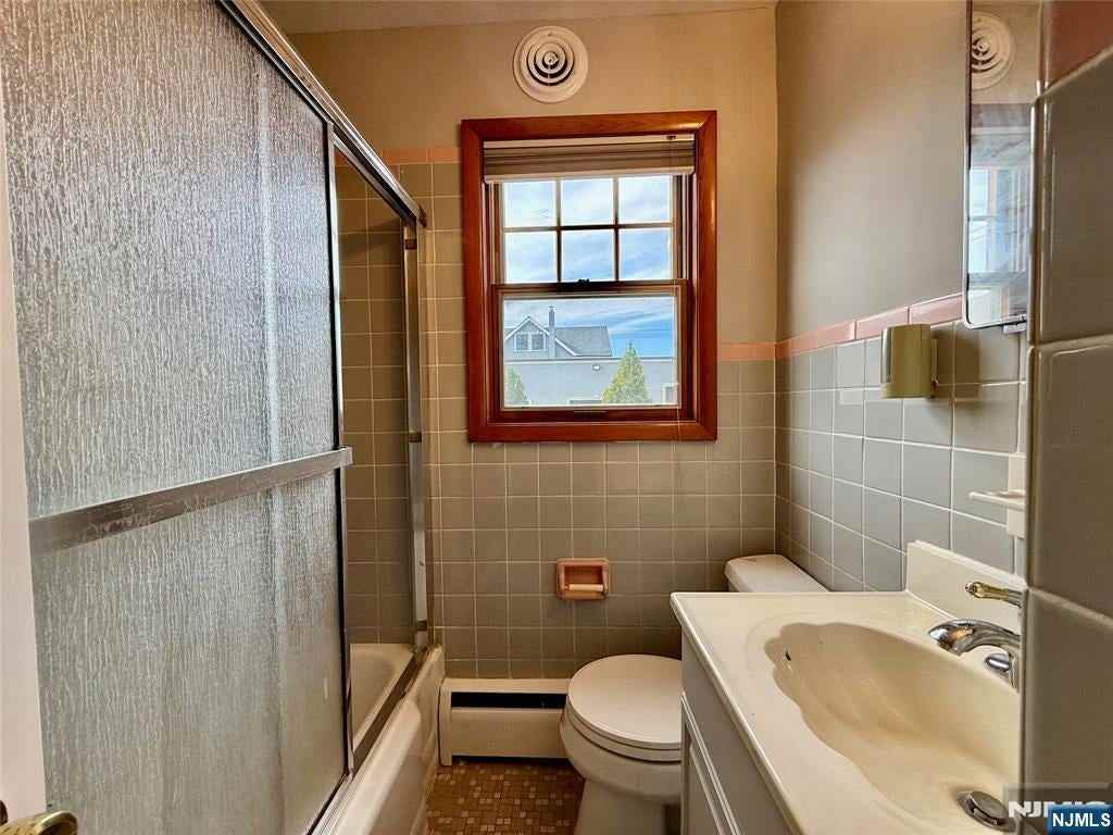 1 Paterson Ave - Photo 5 of 11