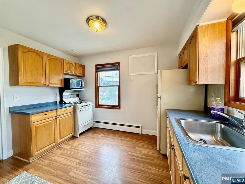 1 Paterson Ave - Photo 6 of 11
