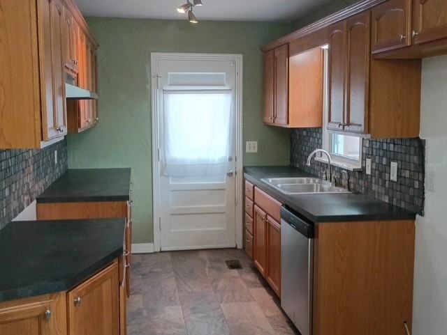 3927 Nw 27th St #1 - Photo 3 of 20