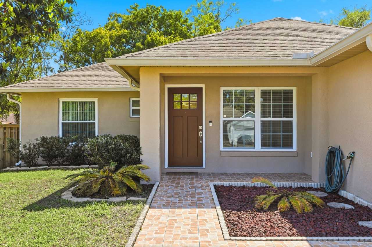 125 W 5th St #1 - Photo 3 of 20