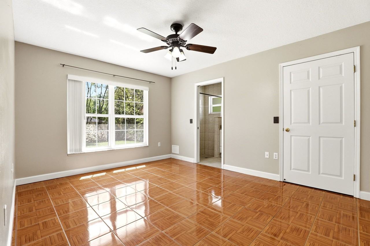 125 W 5th St #1 - Photo 6 of 20