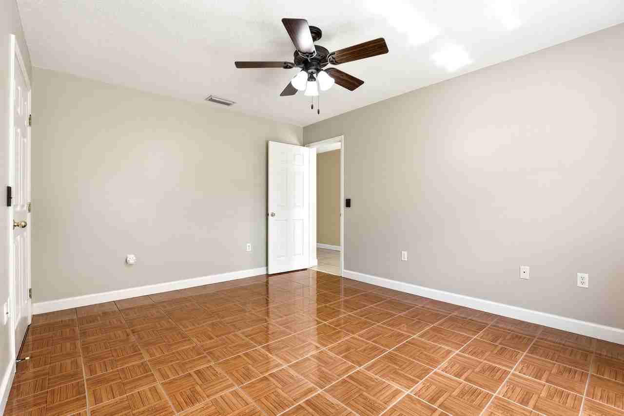 125 W 5th St #1 - Photo 7 of 20