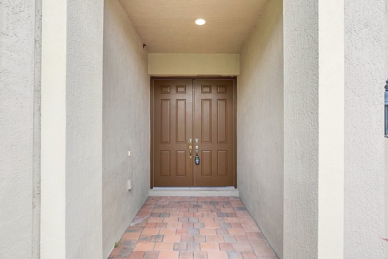 10466 Stapeley Dr #1 - Photo 2 of 20