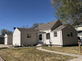 featured image of 212 E 8th Ave #1