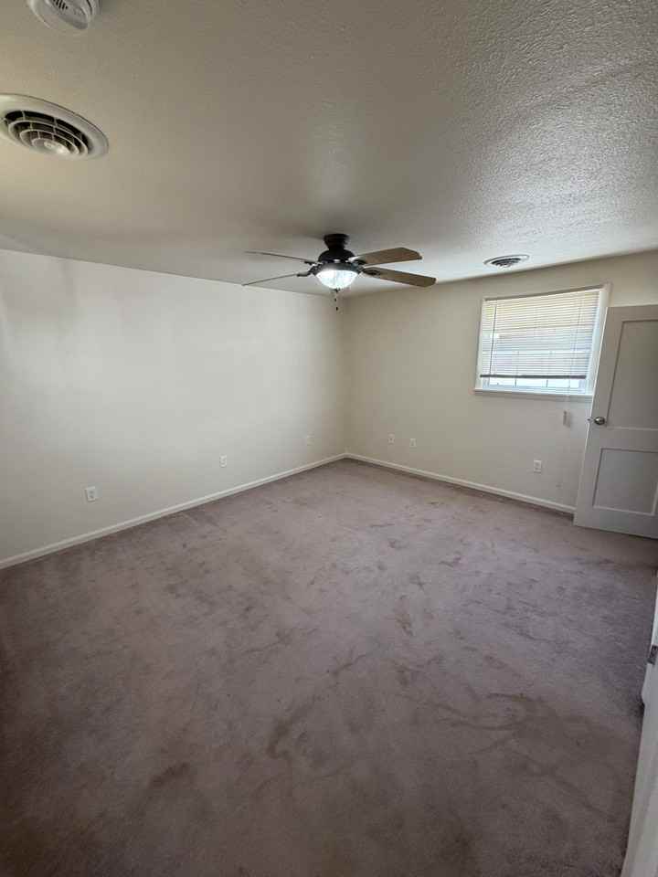 212 E 8th Ave #1 - Photo 6 of 17