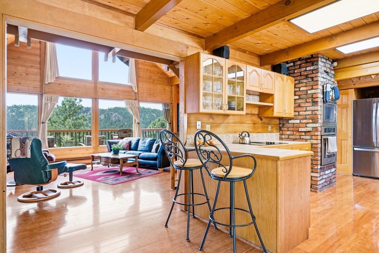 6060 Kilimanjaro Dr #1 - Photo 5 of 46