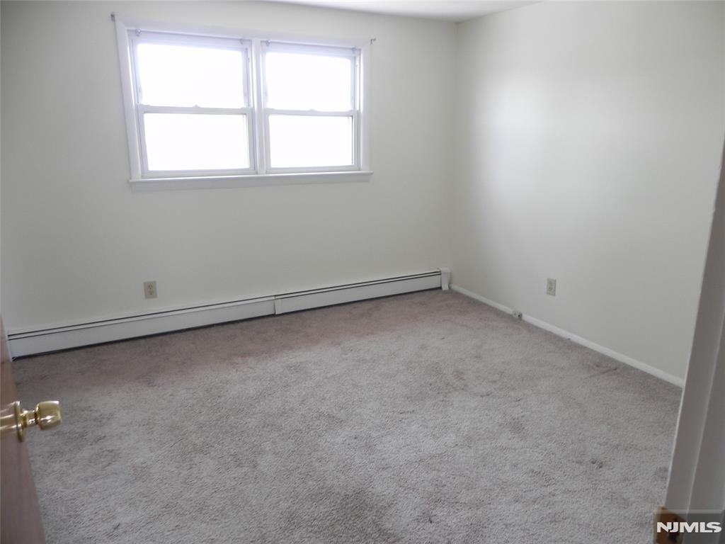 2 Tuve Ln - Photo 3 of 8