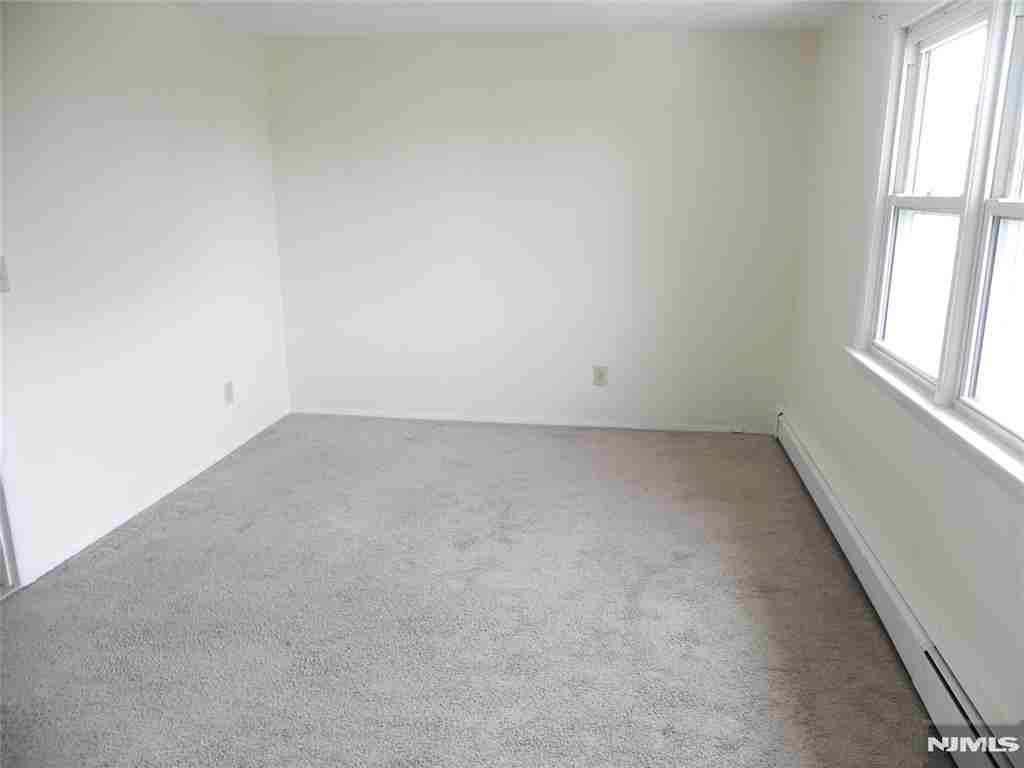 2 Tuve Ln - Photo 4 of 8