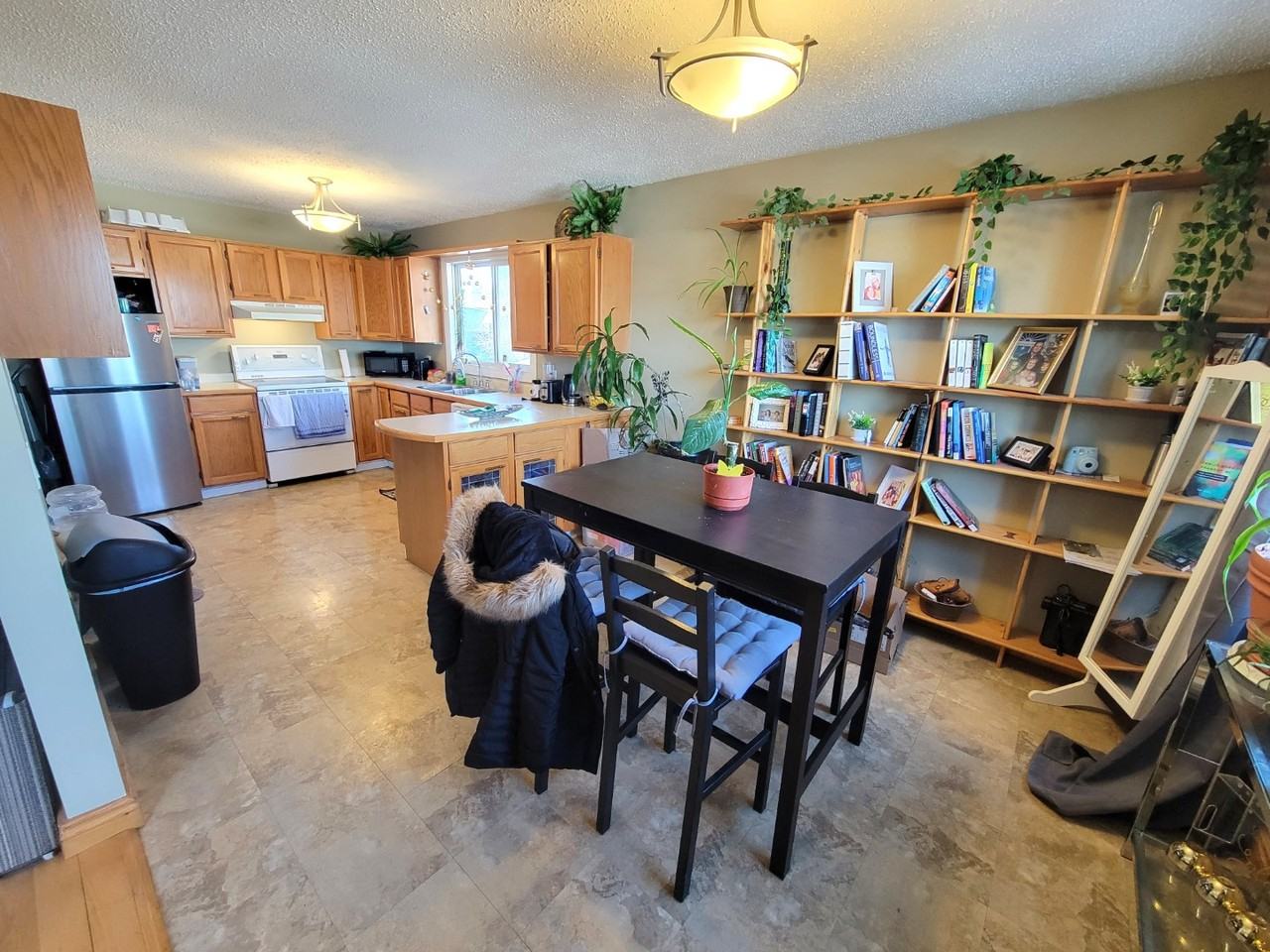 1125 10 St Se Main Fl - Photo 4 of 28