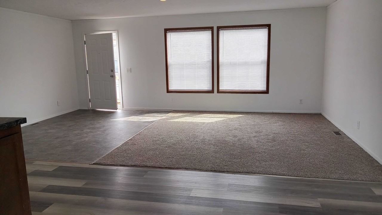 49 Meggan Dr #51 - Photo 3 of 29