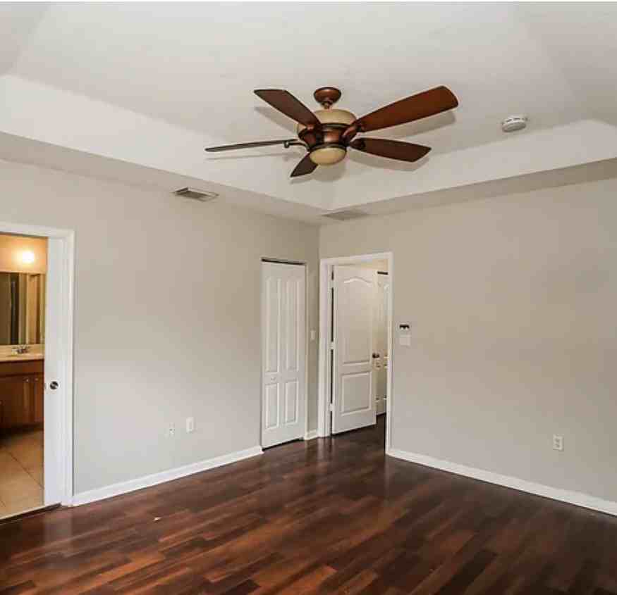 21209 NW 14th Pl - Photo 4 of 12