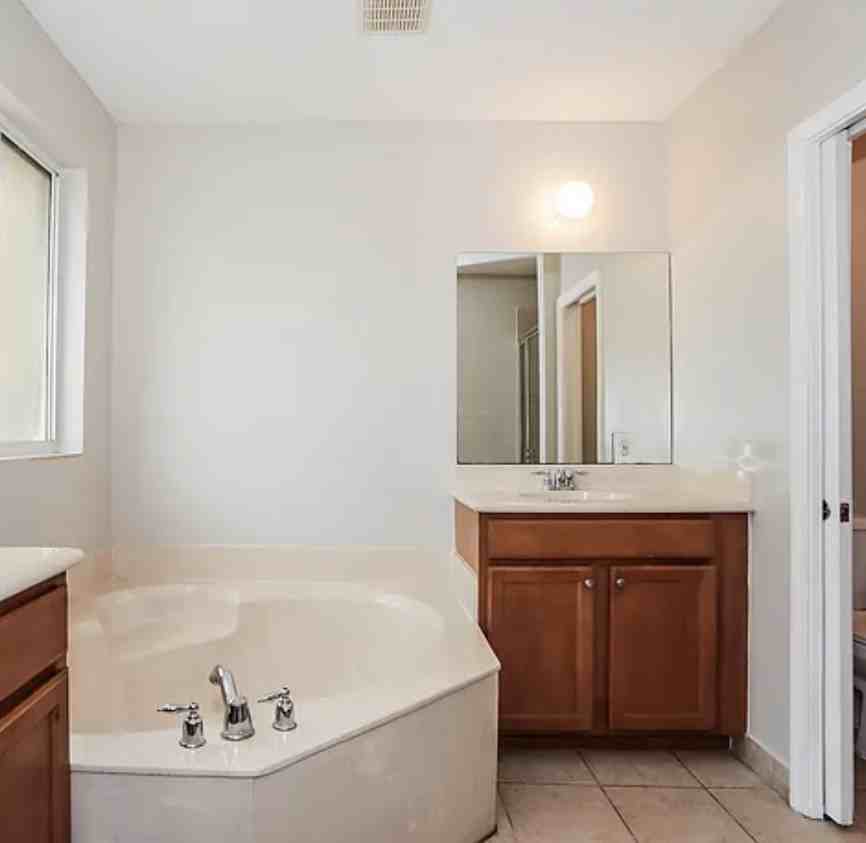 21209 NW 14th Pl - Photo 2 of 12