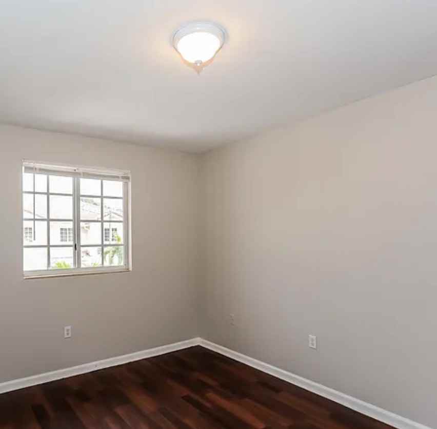 21209 NW 14th Pl - Photo 7 of 12