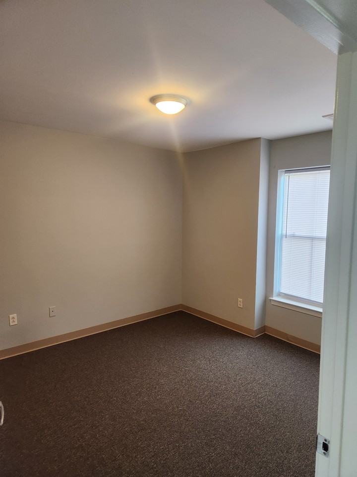 60 Ferry Street ##1A - Photo 3 of 7