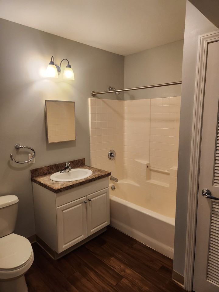 60 Ferry Street ##1A - Photo 4 of 7