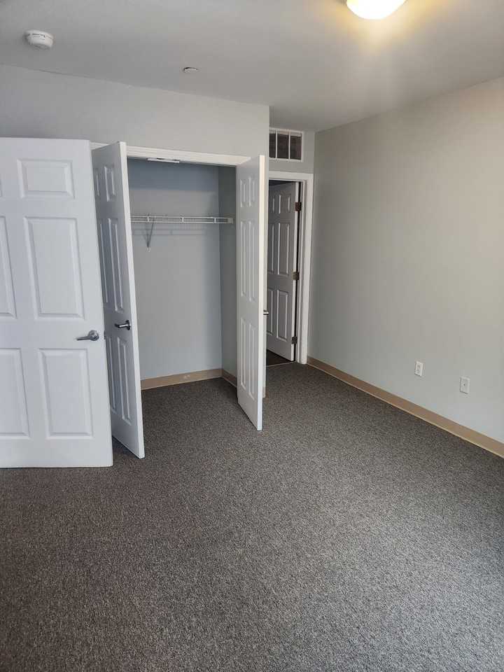 60 Ferry Street ##1A - Photo 7 of 7