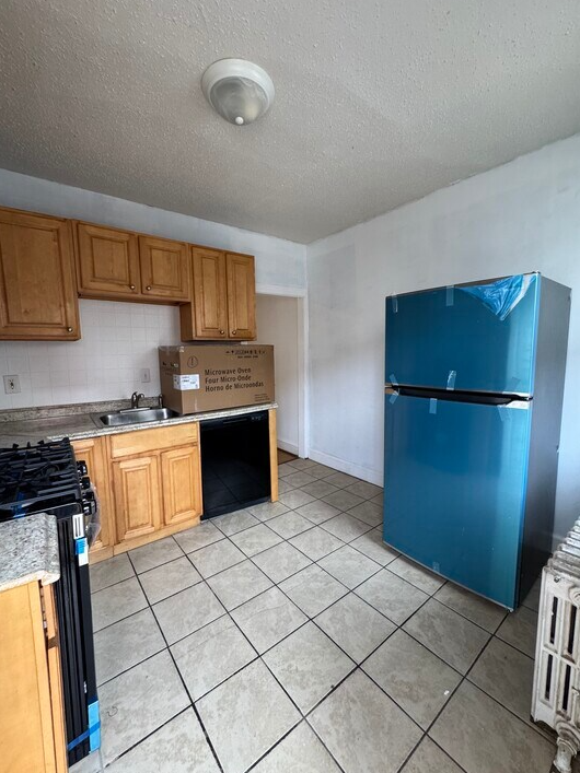 1939 Plymouth St #1 - Photo 5 of 22