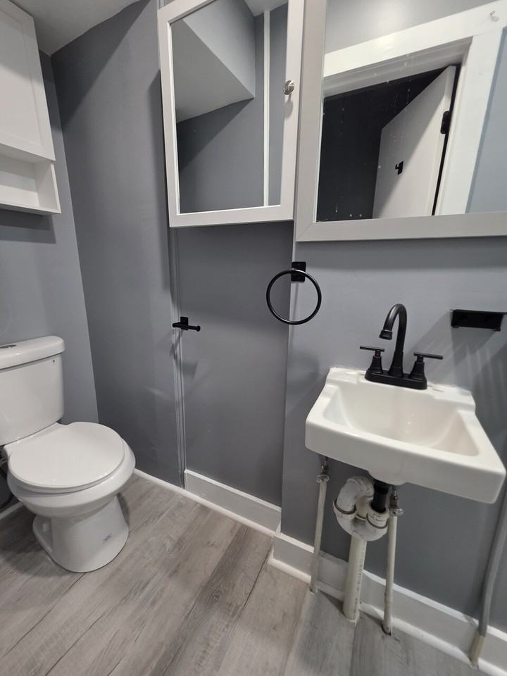 21 E Centre St #21-1R - Photo 5 of 7