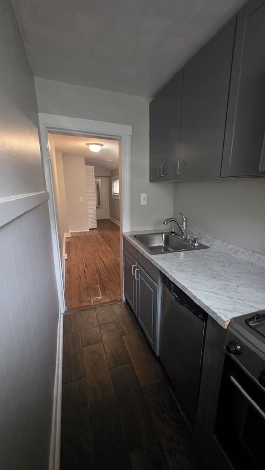 21 E Centre St #21-3R - Photo 3 of 9