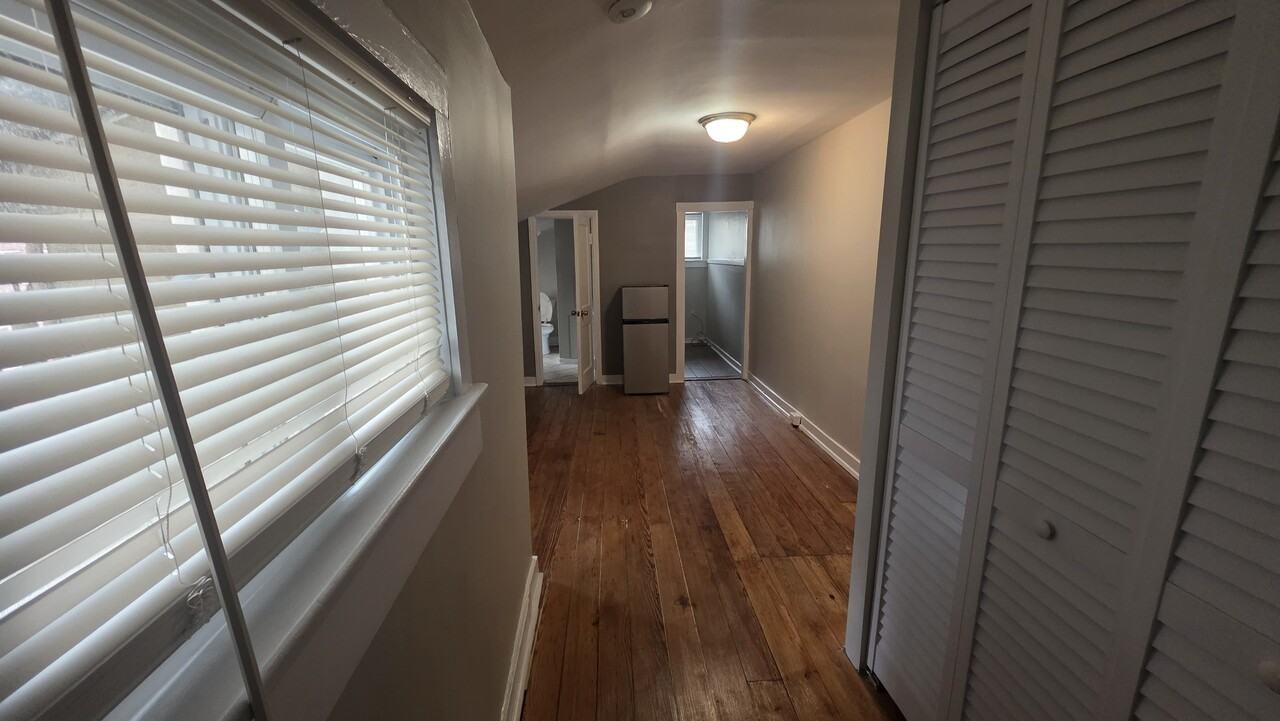 21 E Centre St #21-3R - Photo 6 of 9