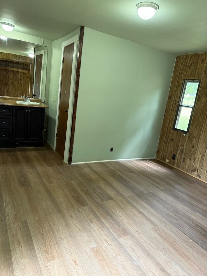 601 Dillard Dr - Photo 4 of 6