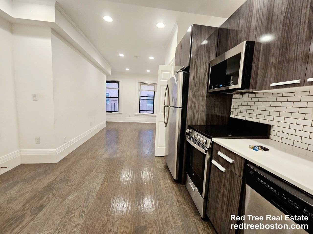 270 Newbury St #3