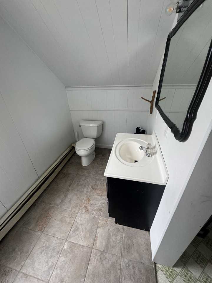 29 Cedar St #1 - Photo 3 of 10