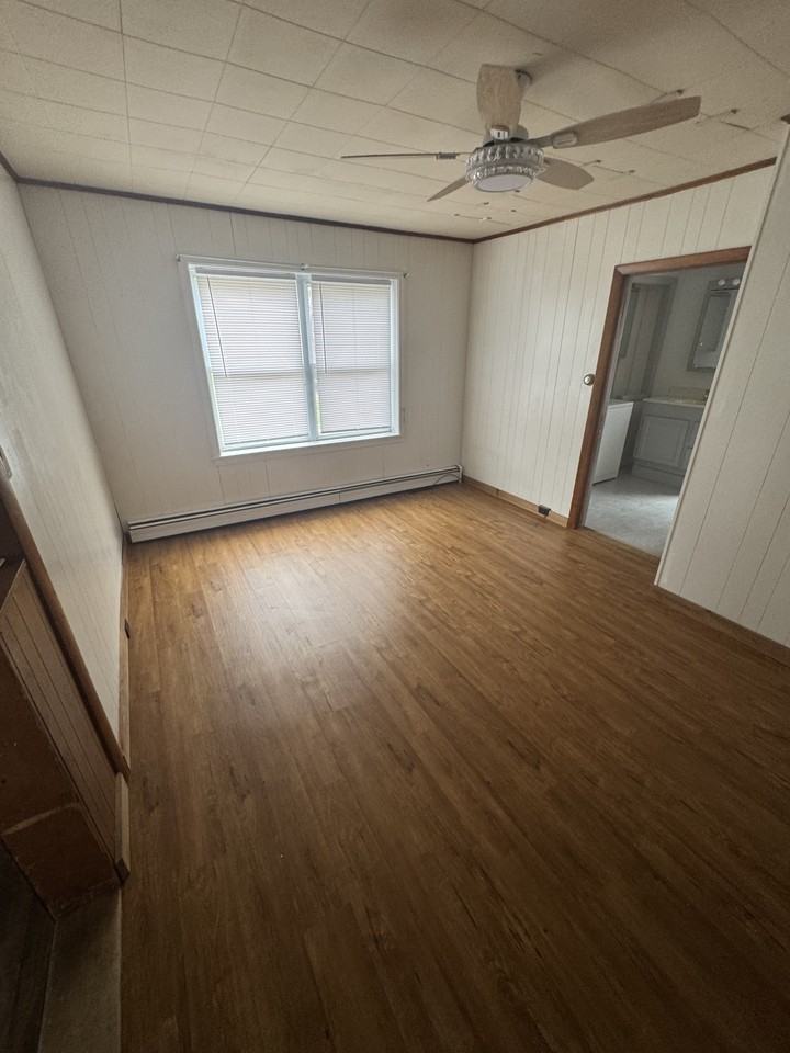 29 Cedar St #1 - Photo 4 of 10