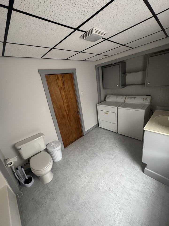 29 Cedar St #1 - Photo 5 of 10