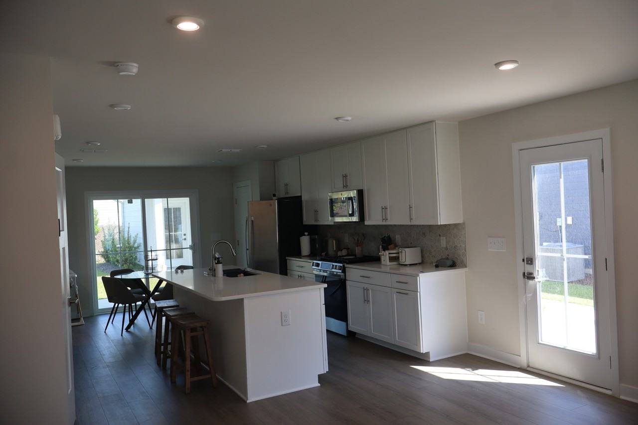 2504 Rowyn St #1 - Photo 4 of 10