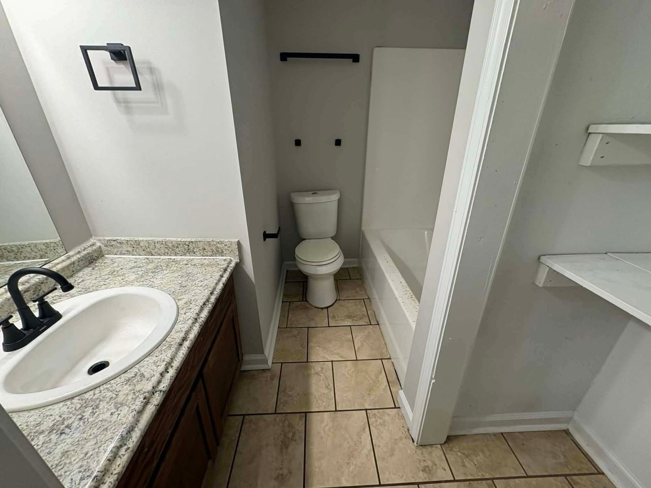 813 Scott St #1 - Photo 5 of 5