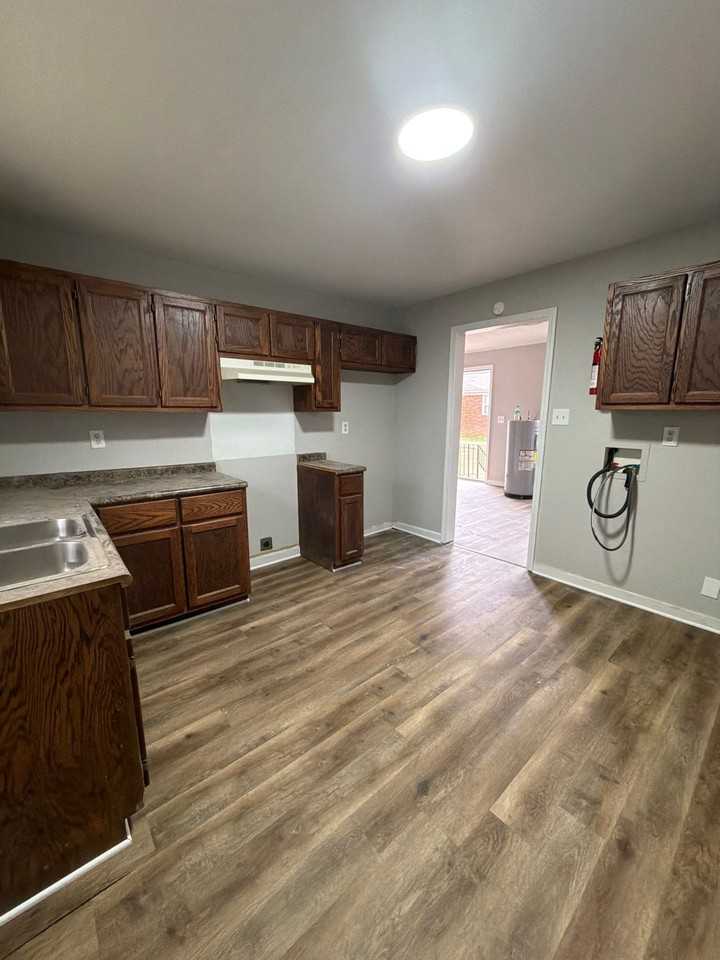 920 N Monroe Ave #1 - Photo 4 of 7