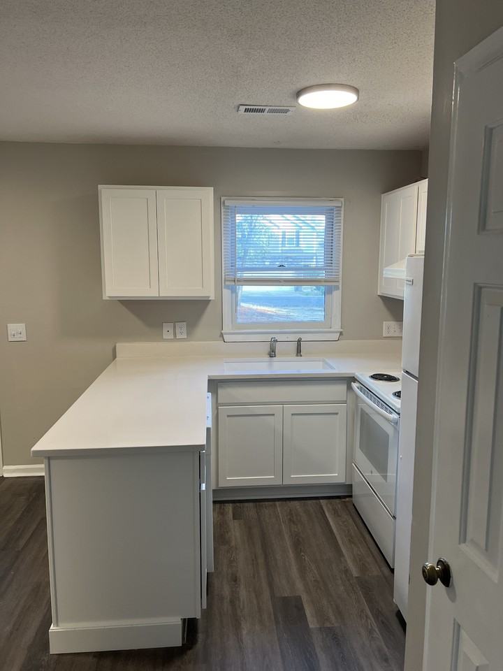 376 W Illinois Ave #376 - Photo 6 of 25